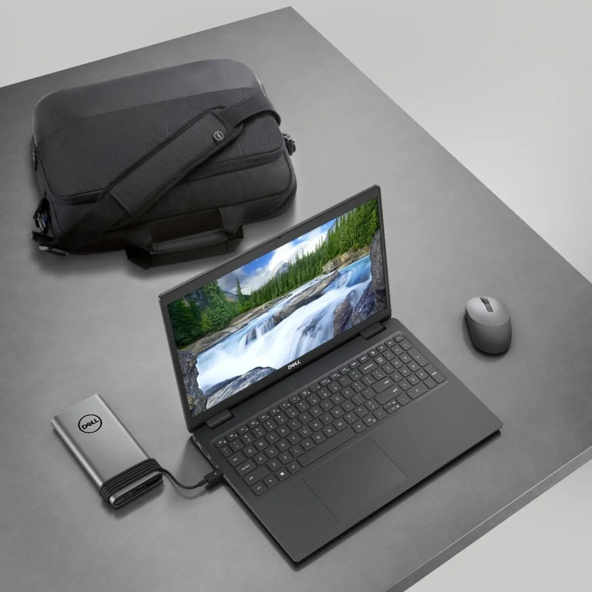 Latitude 3520 - 15.6" -  Core i7 1165G7 - 8 GB RAM - 256 GB SS (8604F)
