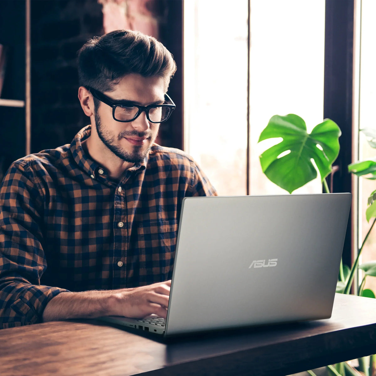 Restored  Vivobook 15.6” FHD Touch PC Laptop,  Core i5-1135G7, 8GB, 512GB, Win 11 Home, F515EA-WH52 (Refurbished)