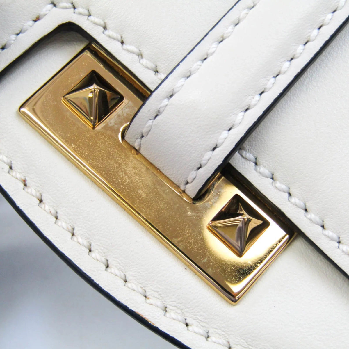 Pre-Owned Valentino Garavani Women,Men Leather Shoulder Bag Light Beige (Good)
