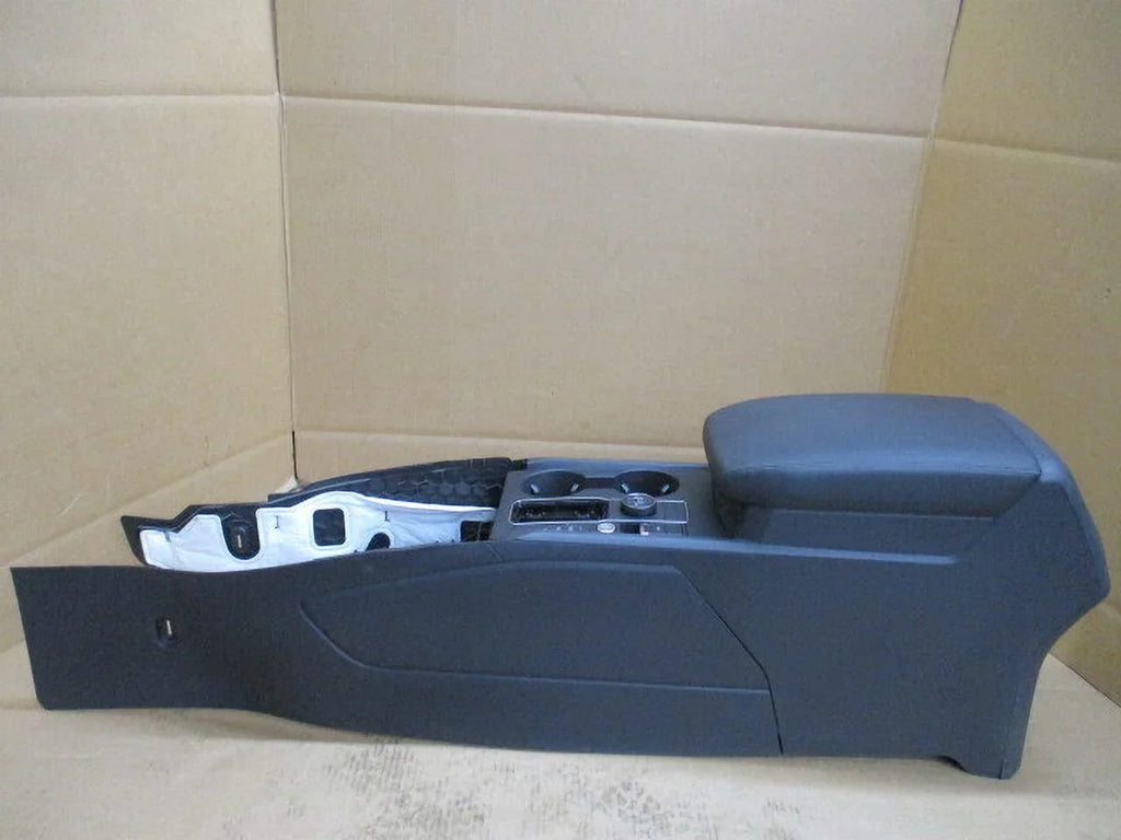 Pre-Owned 2018 2019 Volkswagen Atlas charcoal Center Console w/ 2 Rear USB Ports OEM LKQ (Good)