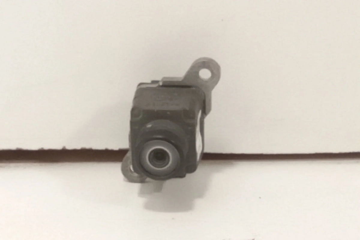 Pre-Owned 2013-2017 Dodge Ram 1500 Rear View Camera Sensor OEM (Good)