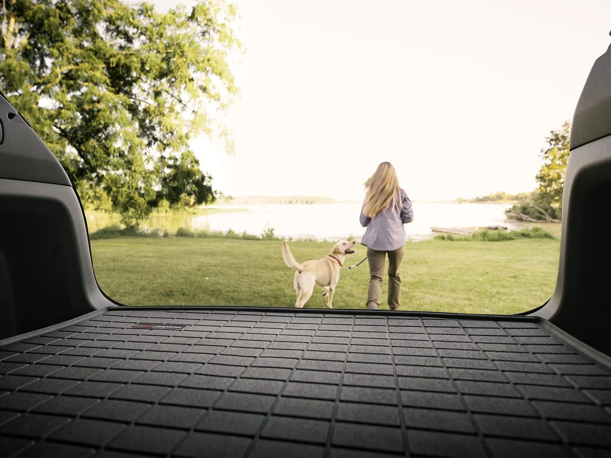 WeatherTech Cargo Trunk Liner with Bumper Protector compatible with 2011-2015 Jaguar XJ Series - Trunk With Bumper Protector, ebony