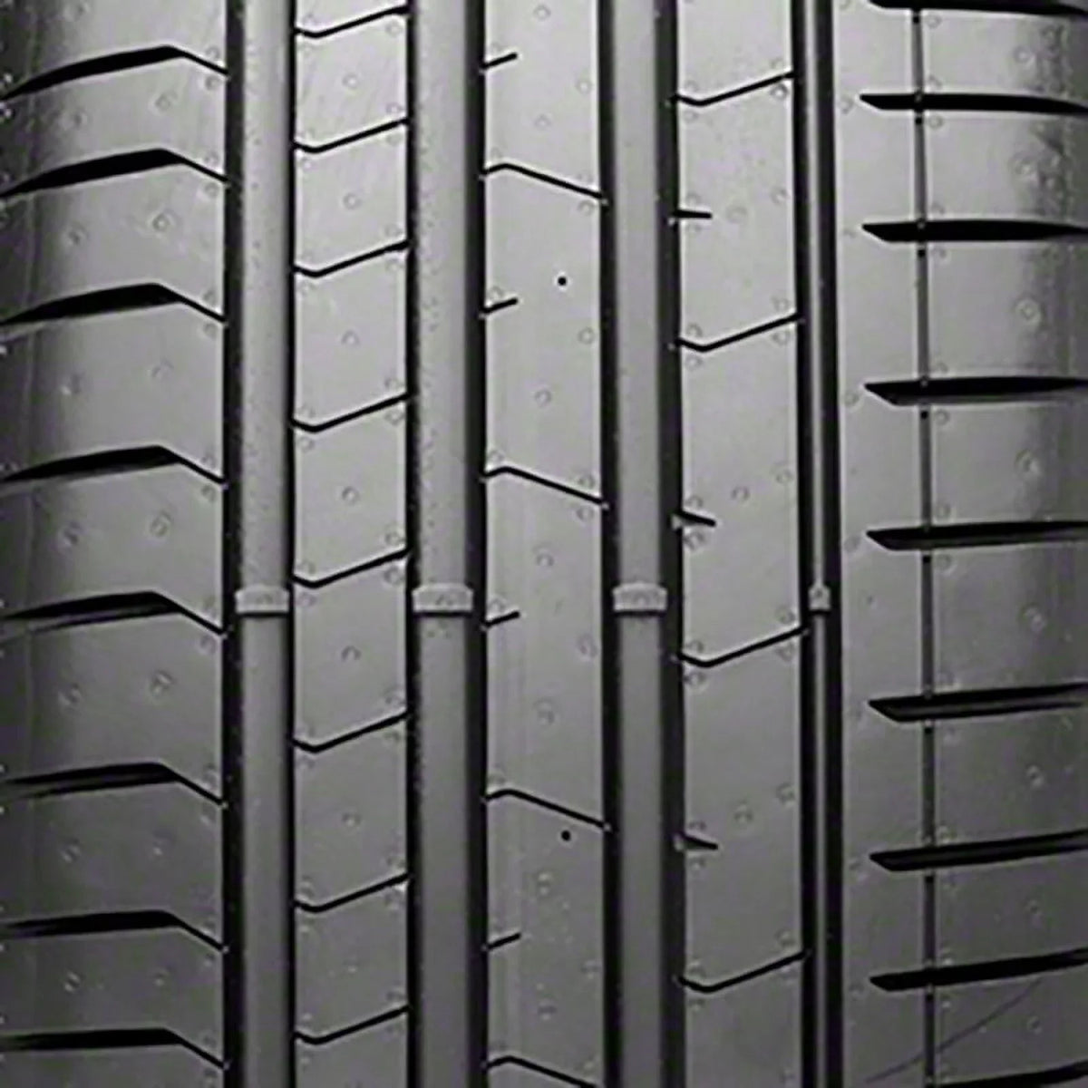 Pirelli P Zero PZ4-Luxury Summer 255/35R20 97W XL Passenger Tire